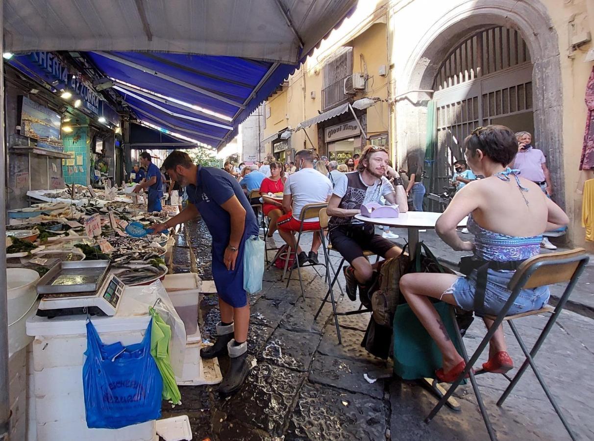 Mini Appartamento Al Chiostro Napoli Eksteriør bilde