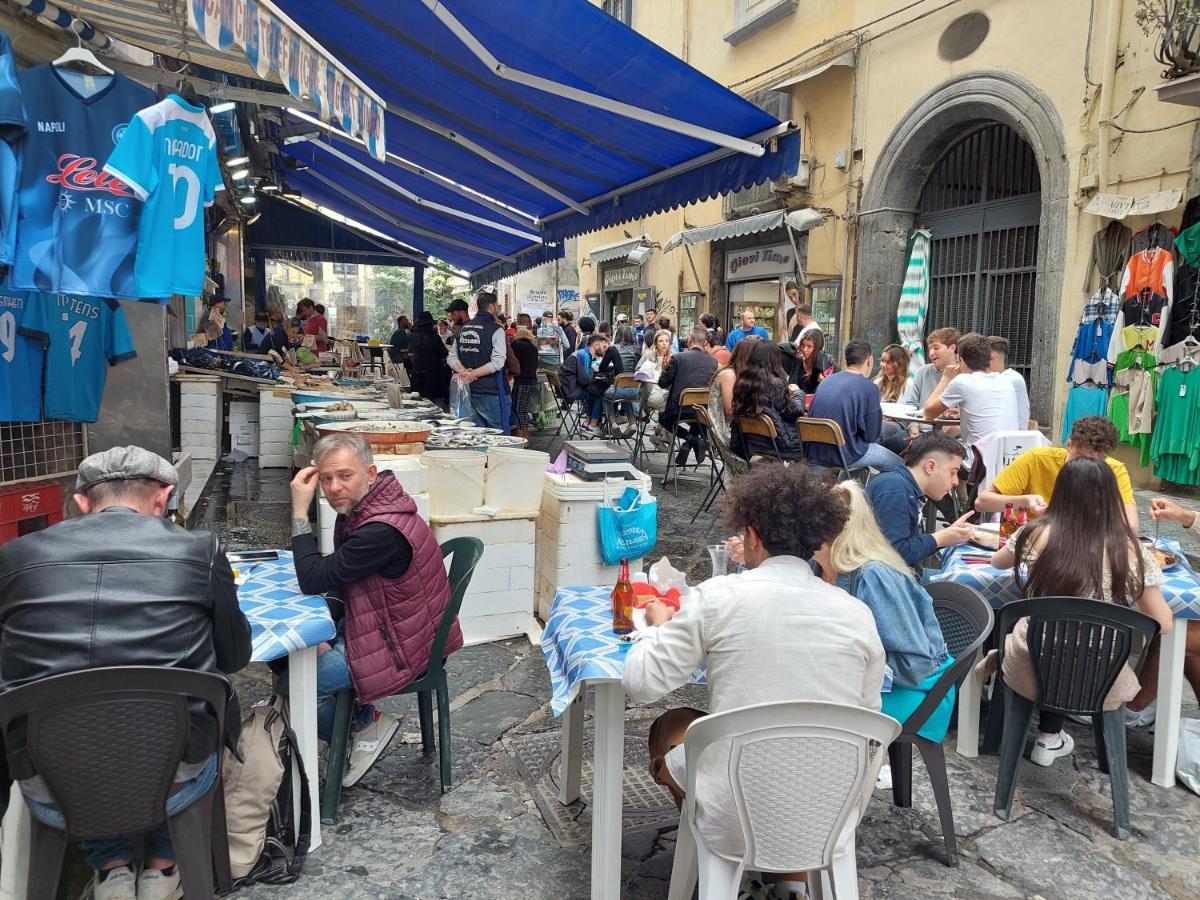 Mini Appartamento Al Chiostro Napoli Eksteriør bilde