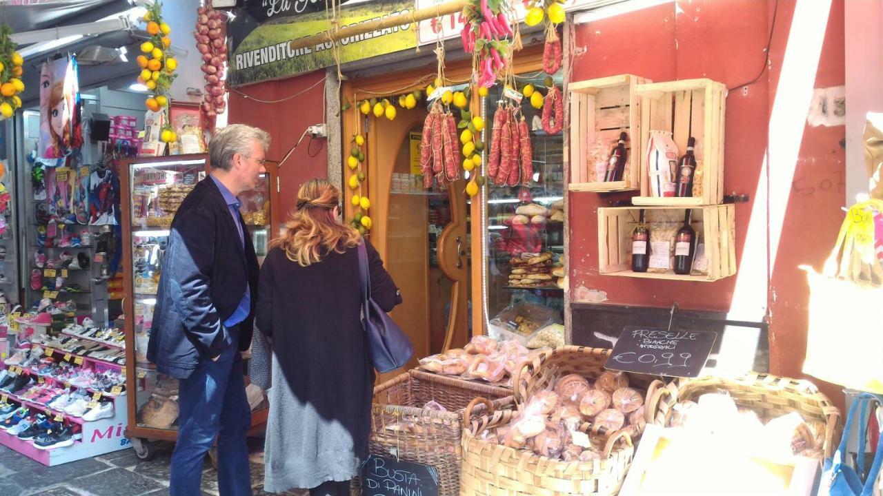 Mini Appartamento Al Chiostro Napoli Eksteriør bilde