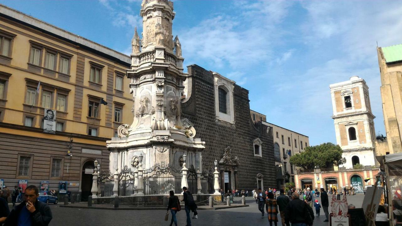 Mini Appartamento Al Chiostro Napoli Eksteriør bilde