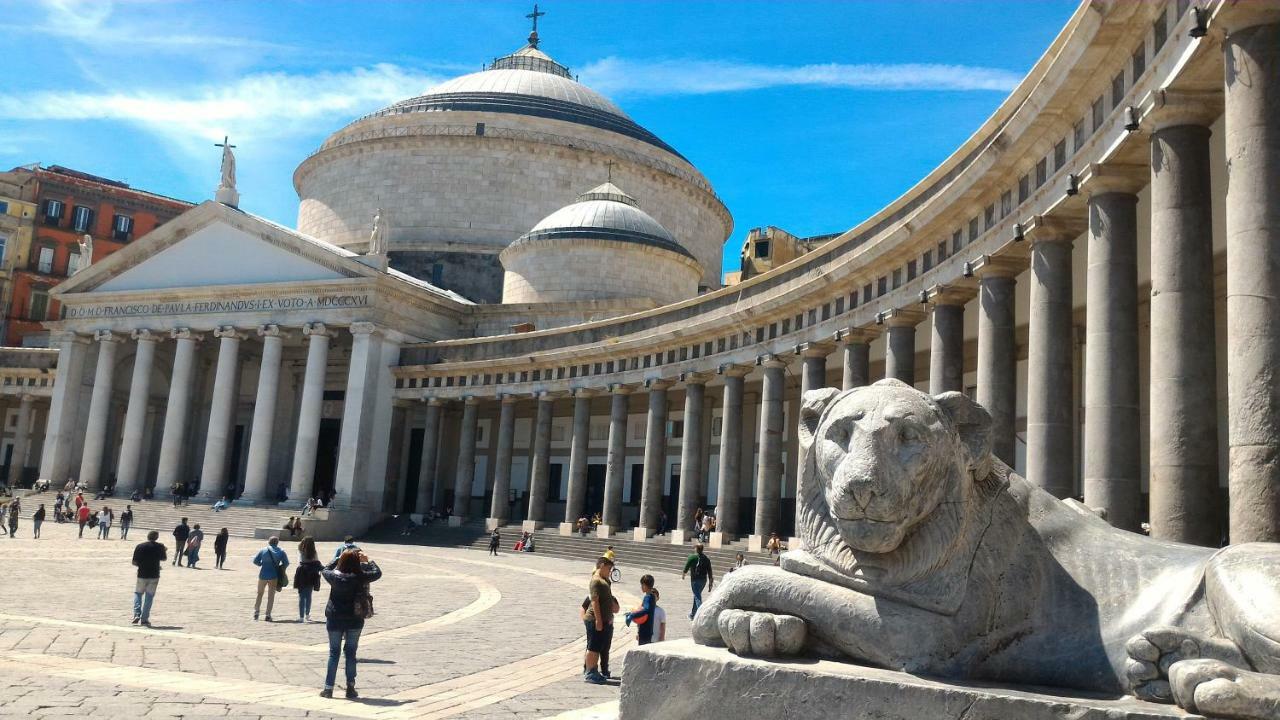 Mini Appartamento Al Chiostro Napoli Eksteriør bilde